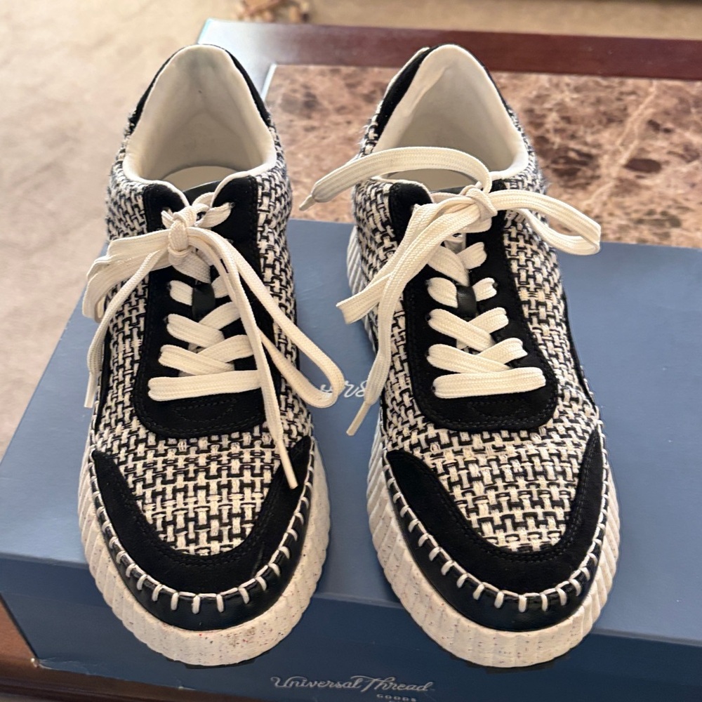 Universal Thread Persephone Platform Sneakers - Black & White - Picture 3 of 5
